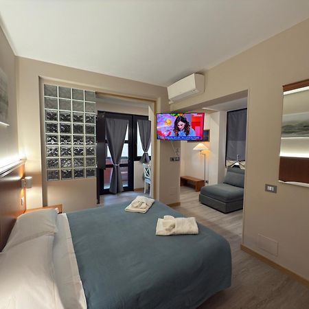 Hotel & Apartments Rinaldo Borgomanero Kültér fotó