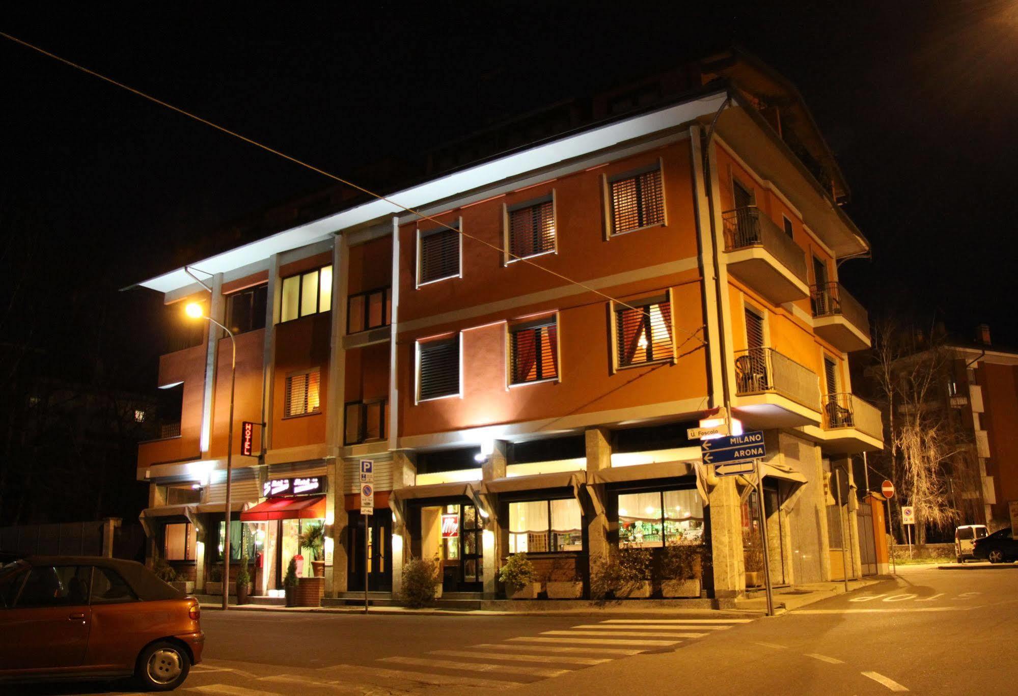 Hotel & Apartments Rinaldo Borgomanero Kültér fotó